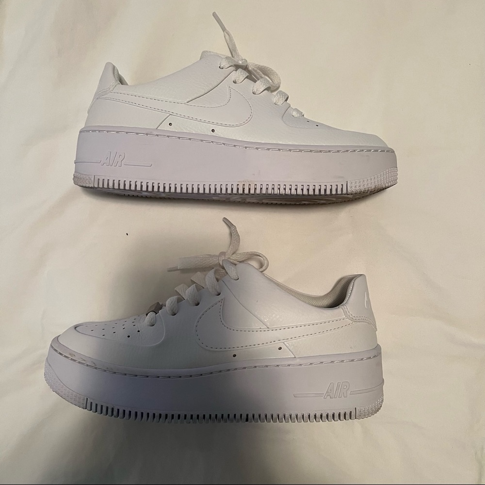 AIR FORCE 1 gently worn